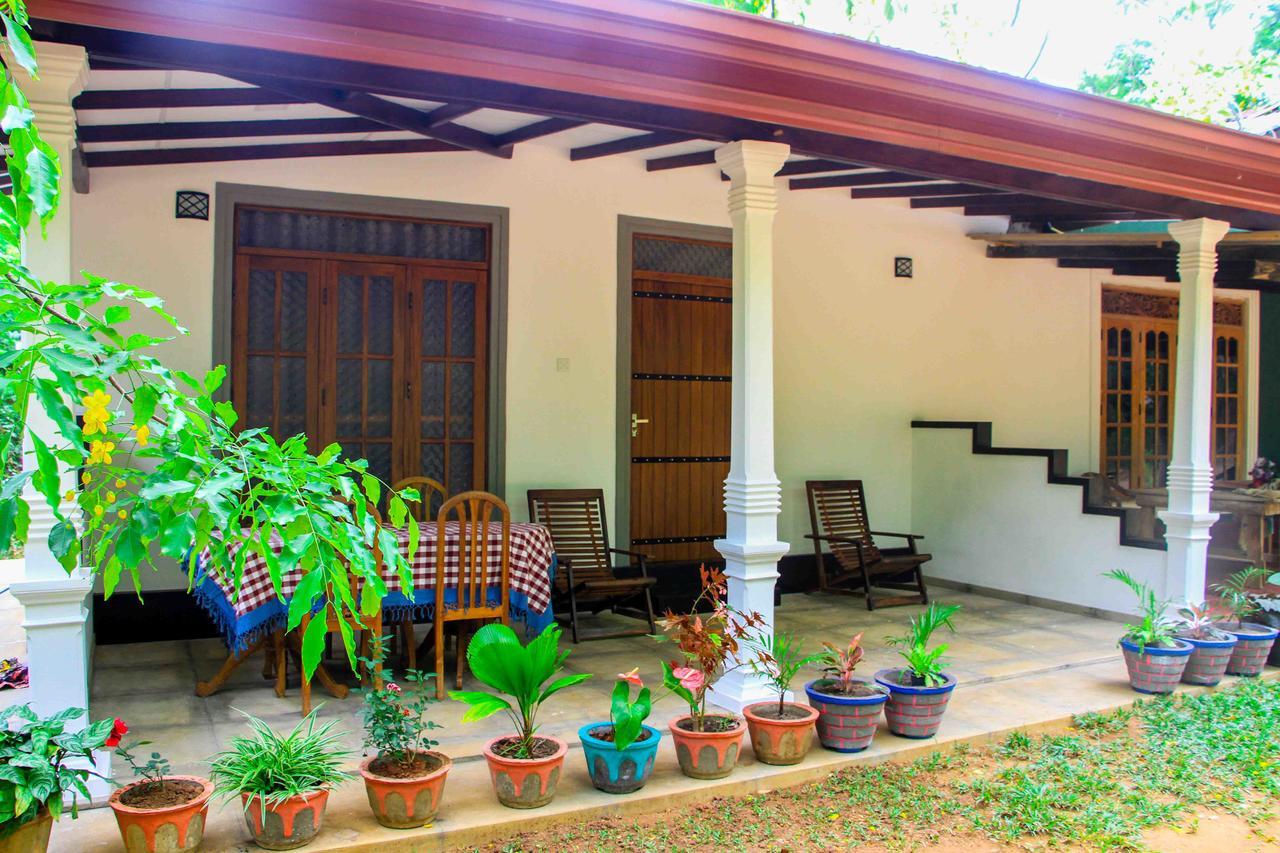 Sigiri Anu Homestay Sigiriya Buitenkant foto