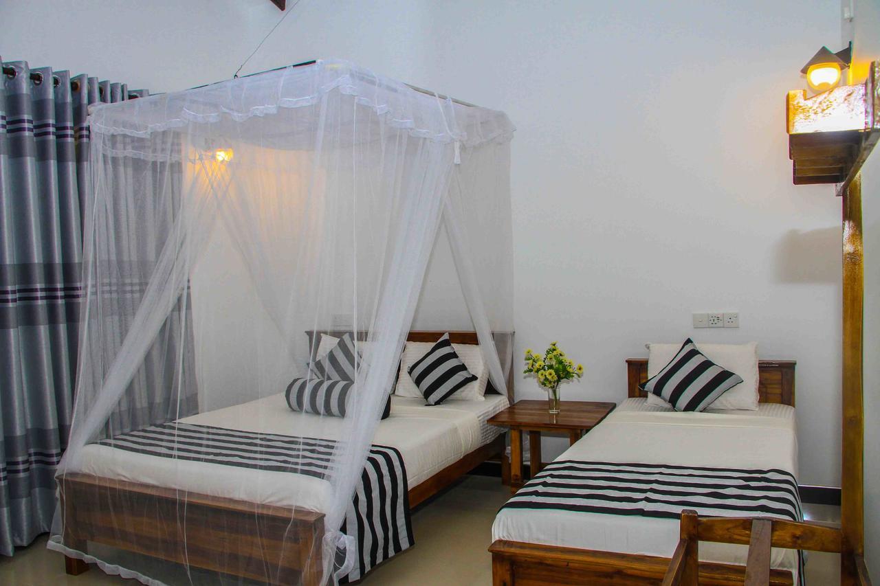 Sigiri Anu Homestay Sigiriya Buitenkant foto